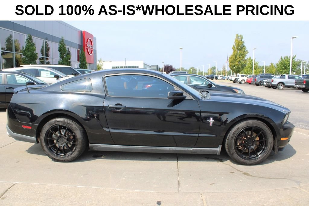 Used 2012 Ford Mustang Premium RWD image 6
