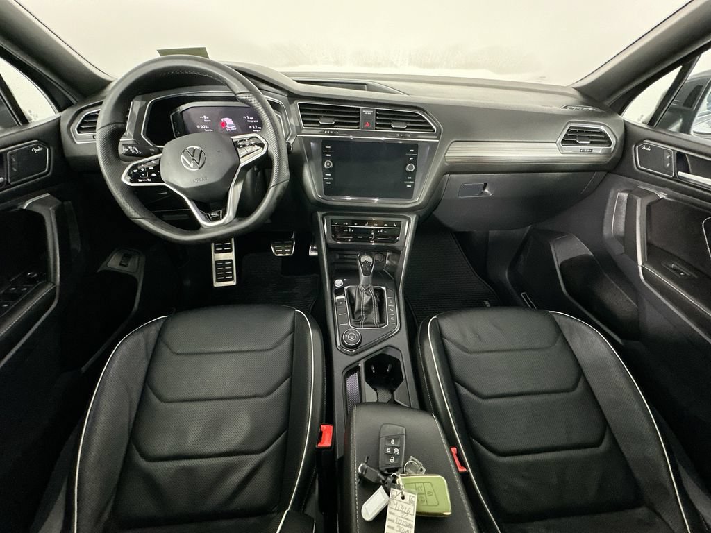 Used 2022 Volkswagen Tiguan SEL R-Line AWD/4WD image 10