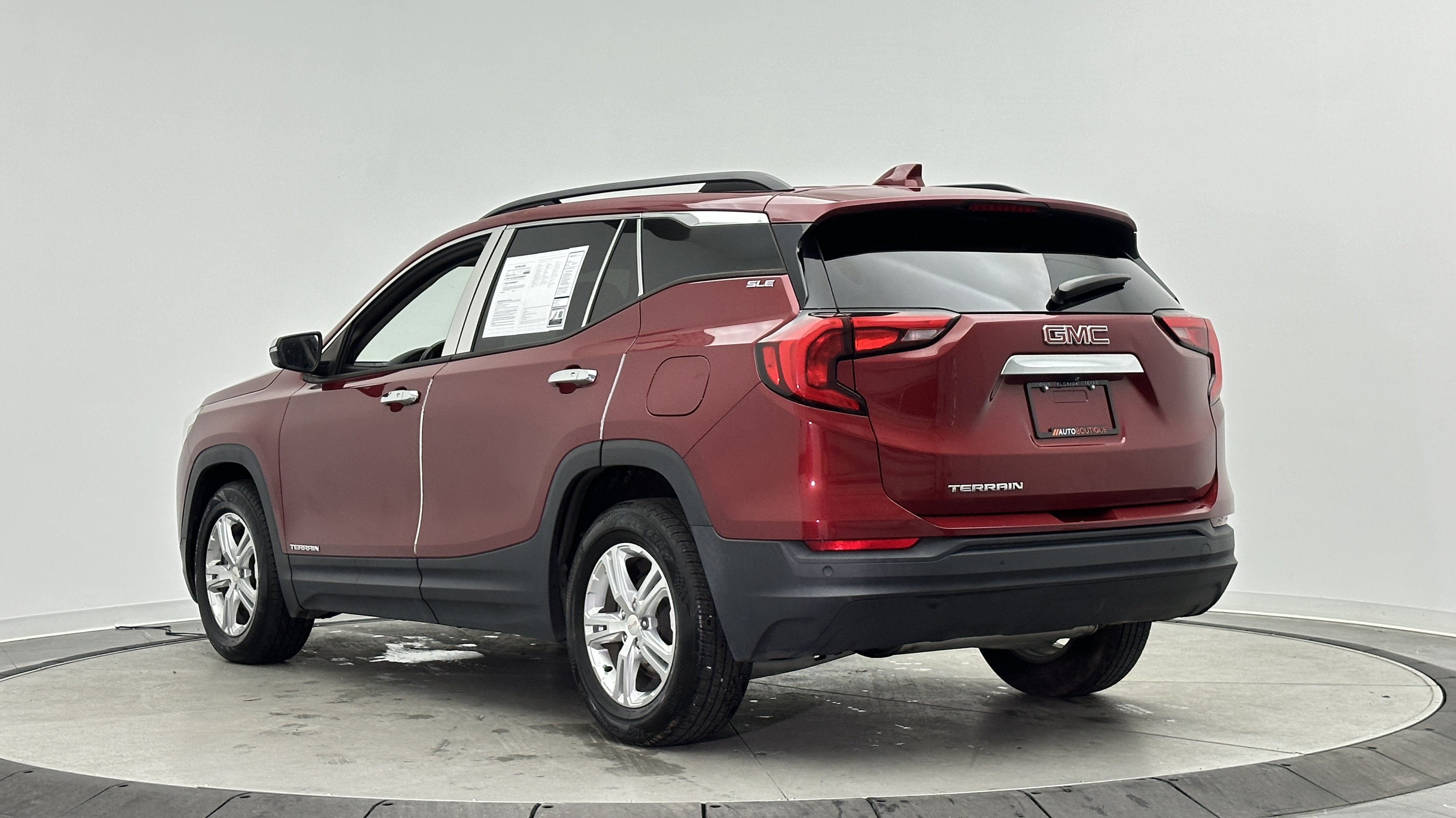Used 2020 GMC Terrain SLE w/ Driver Convenience Package FWD image 5