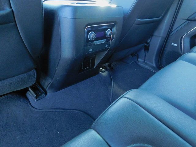 Used 2023 Chevrolet Suburban LT image 24