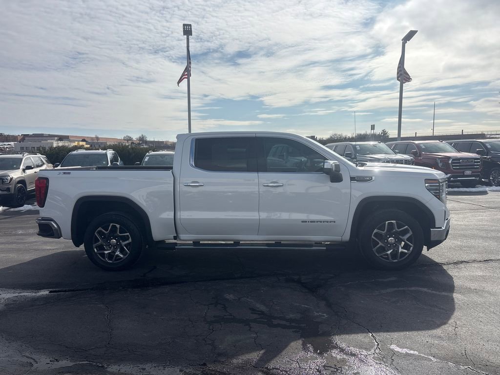Used 2023 GMC Sierra 1500 SLT w/ SLT Premium Package image 5