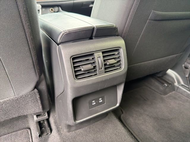 Used 2024 Nissan Rogue SV FWD image 26