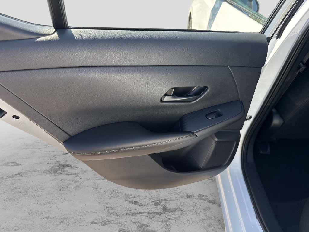 Certified 2024 Nissan Sentra SV FWD image 16
