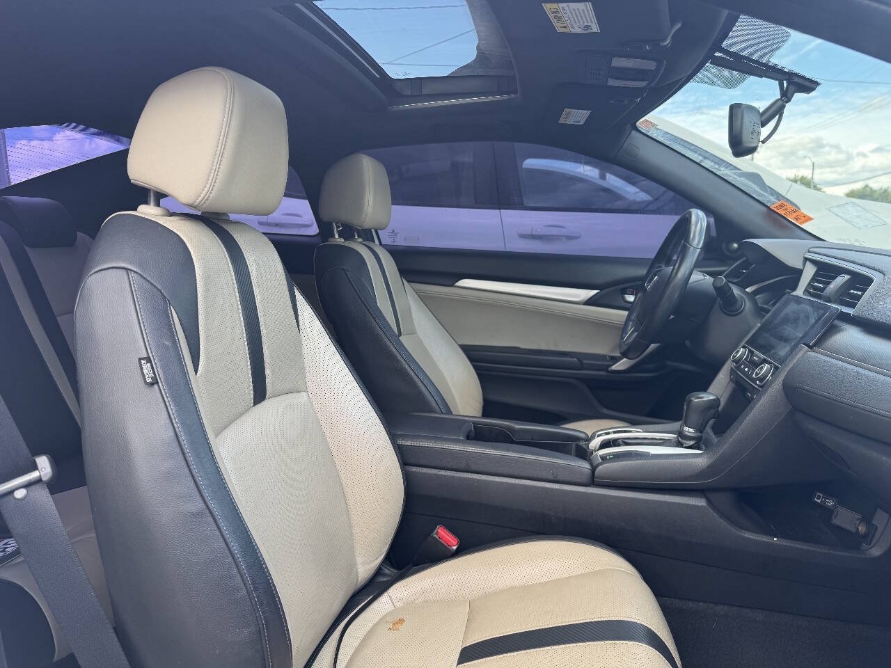 Used 2017 Honda Civic EX-L image 3