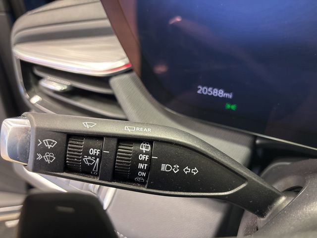 Used 2025 Buick Enclave Preferred image 31