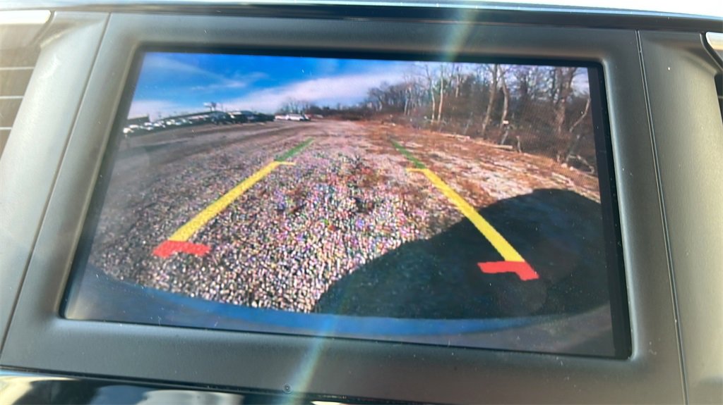 Used 2023 Chrysler Voyager LX image 21