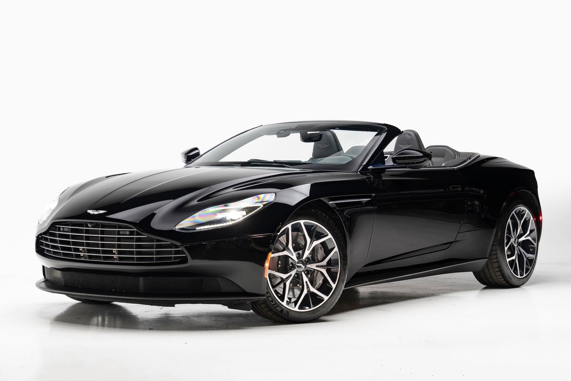 Used 2020 Aston Martin DB11 Volante RWD image 4