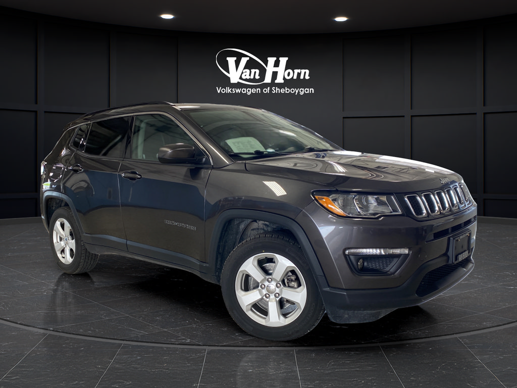 Used 2021 Jeep Compass Latitude w/ Convenience Group AWD/4WD image 1