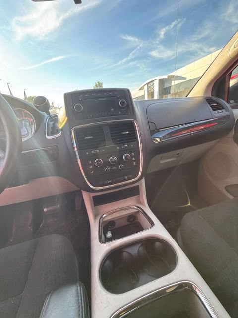 Used 2014 Dodge Grand Caravan SXT FWD image 9