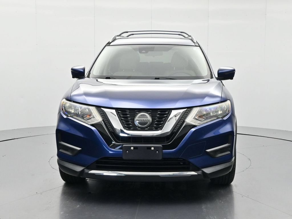 Used 2019 Nissan Rogue SV w/ Premium Package FWD image 2