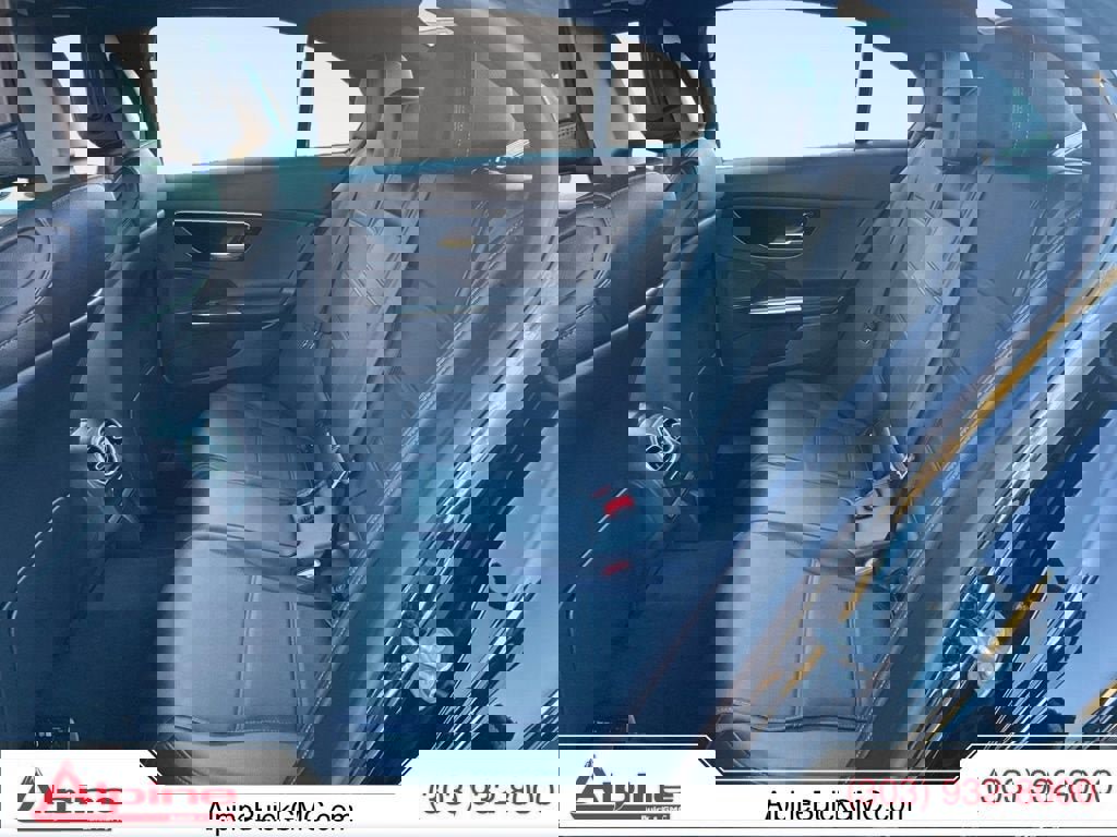 Used 2025 Mercedes-Benz C 300 4MATIC Sedan image 13