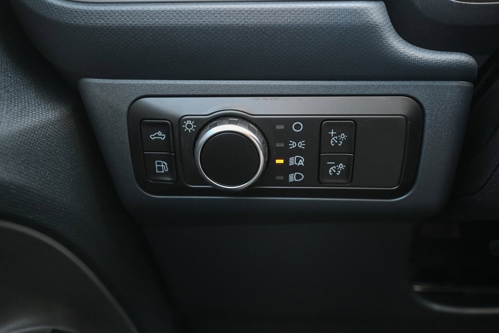 New 2025 Ford Maverick XL w/ Equipment Group 101A image 34