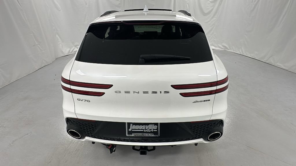 Used 2025 Genesis GV70 3.5T Sport image 4