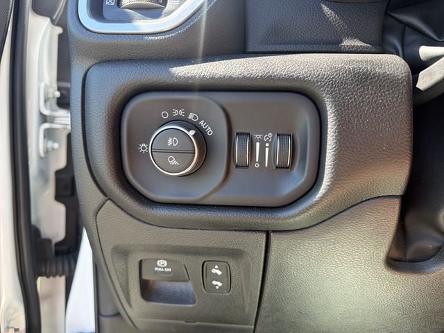 Used 2025 RAM 1500 Laramie AWD/4WD image 37
