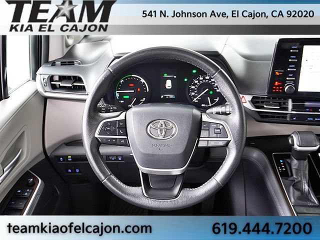 Used 2022 Toyota Sienna XLE w/ XLE Plus Package FWD image 21