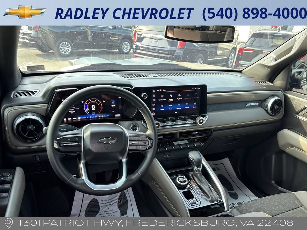 Used 2024 Chevrolet Colorado ZR2 w/ Technology Package AWD/4WD image 8