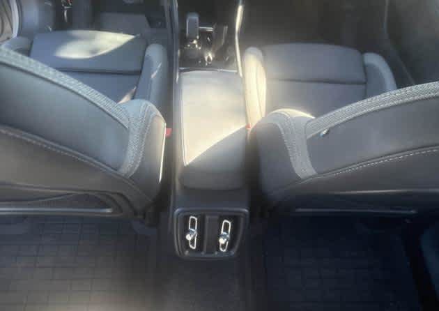 Used 2023 Volvo XC40 Recharge Core w/ Protection Package Premier AWD/4WD image 7