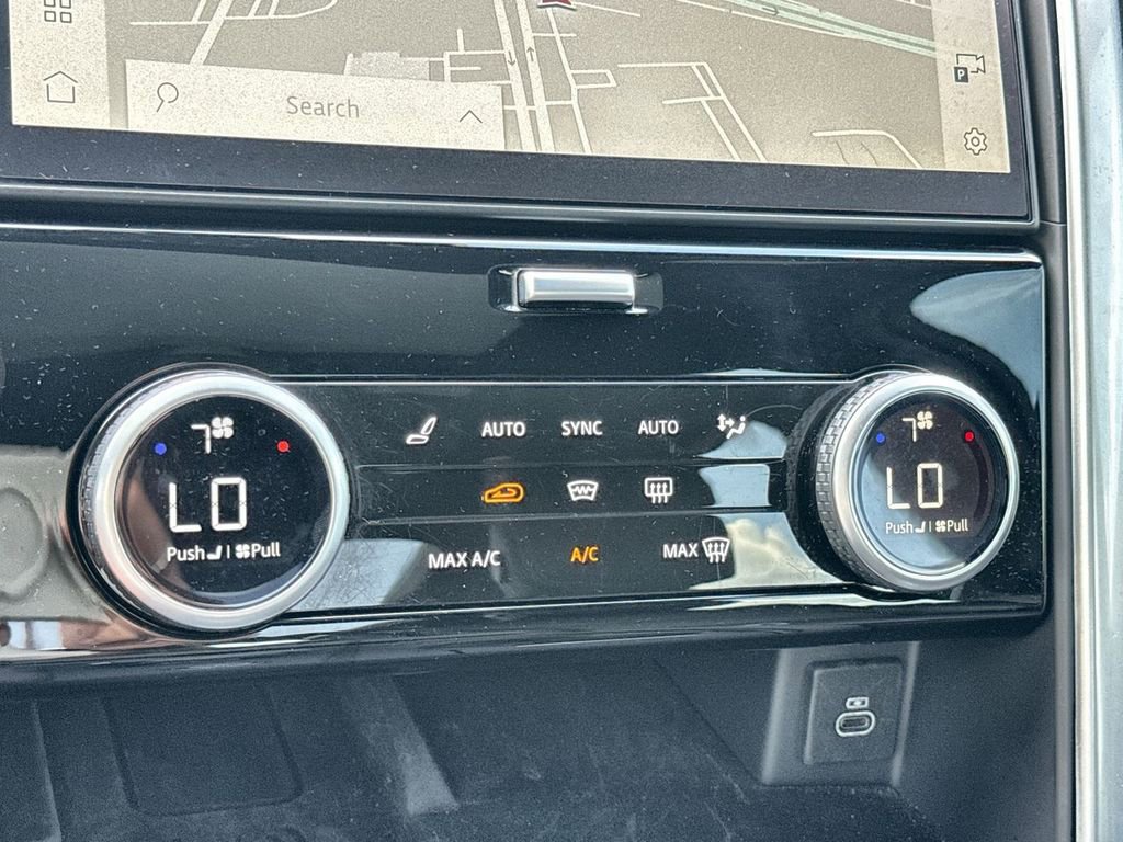 Certified 2025 Land Rover Discovery S image 26