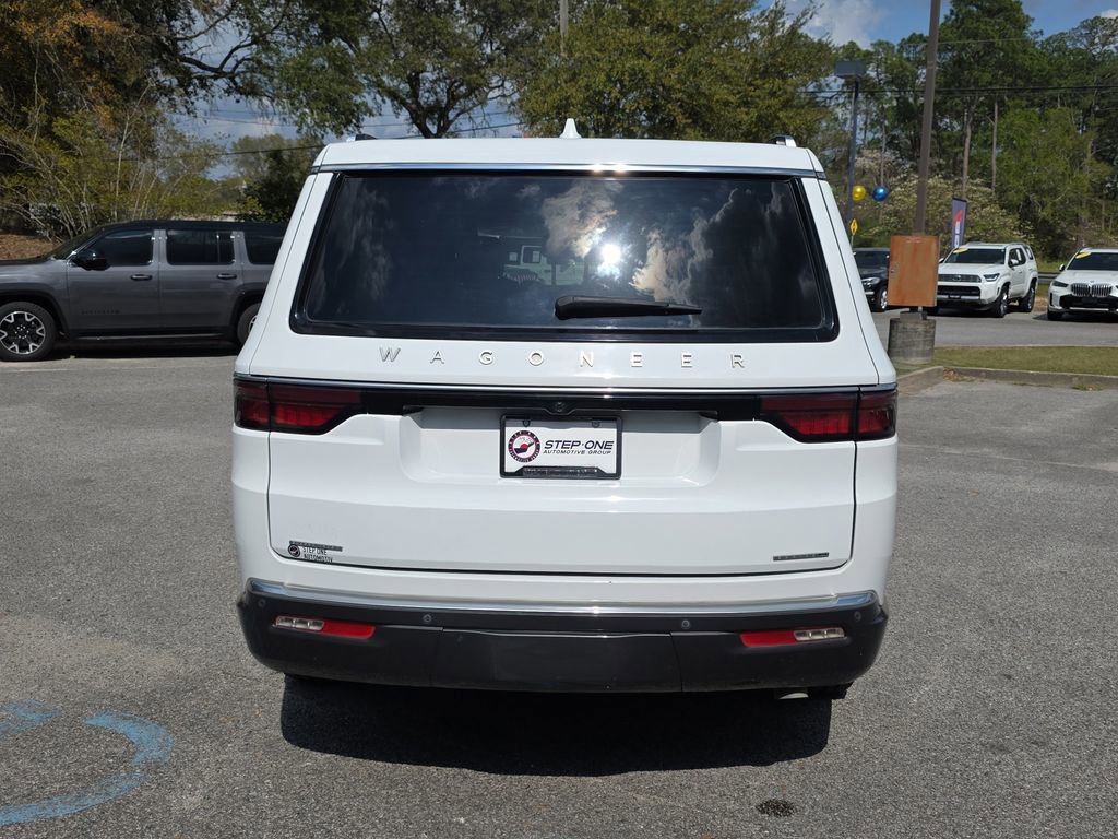 Used 2022 Jeep Wagoneer Series III w/ Flexible Seating Group image 6