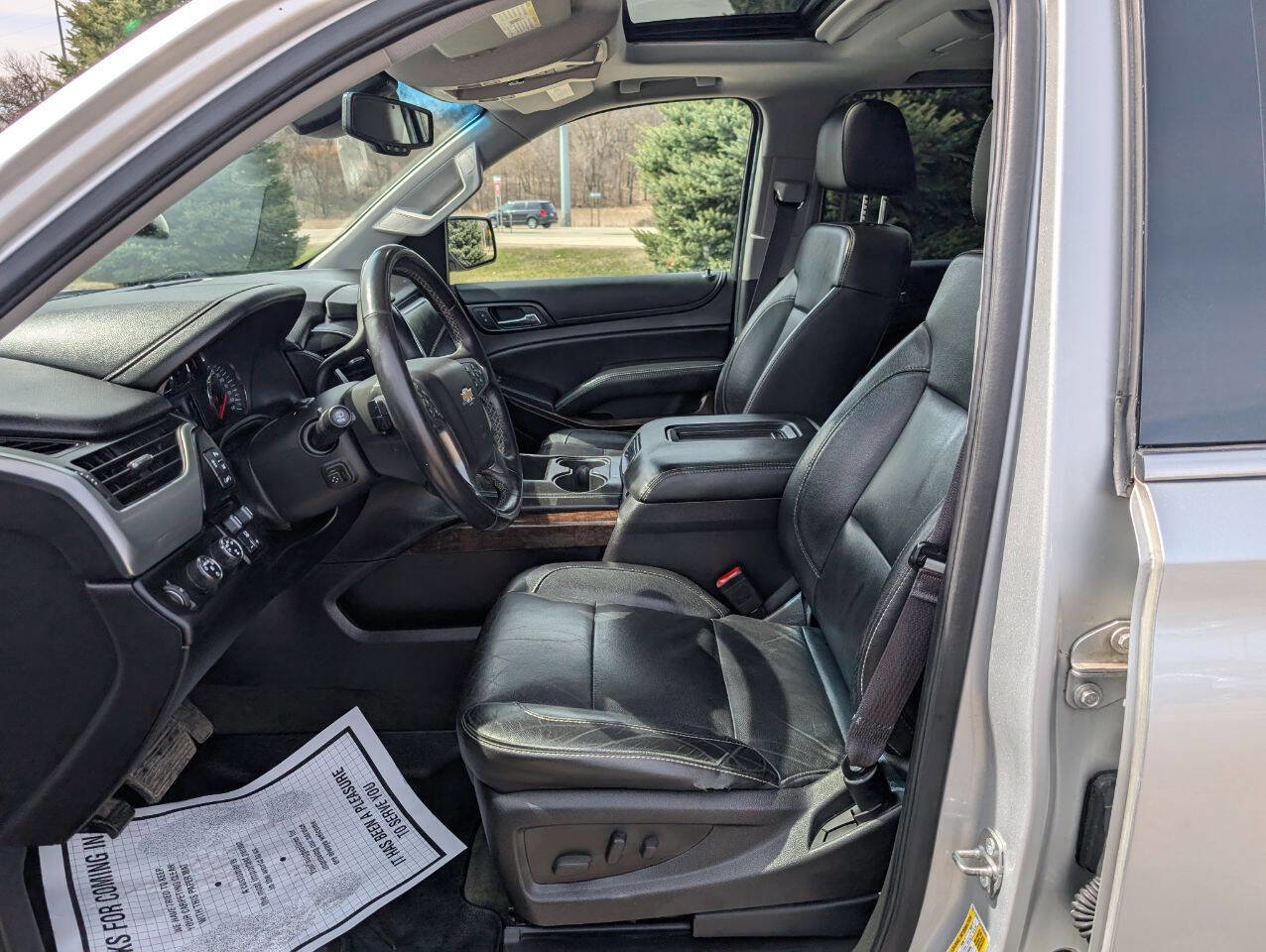 Used 2015 Chevrolet Suburban LT image 17