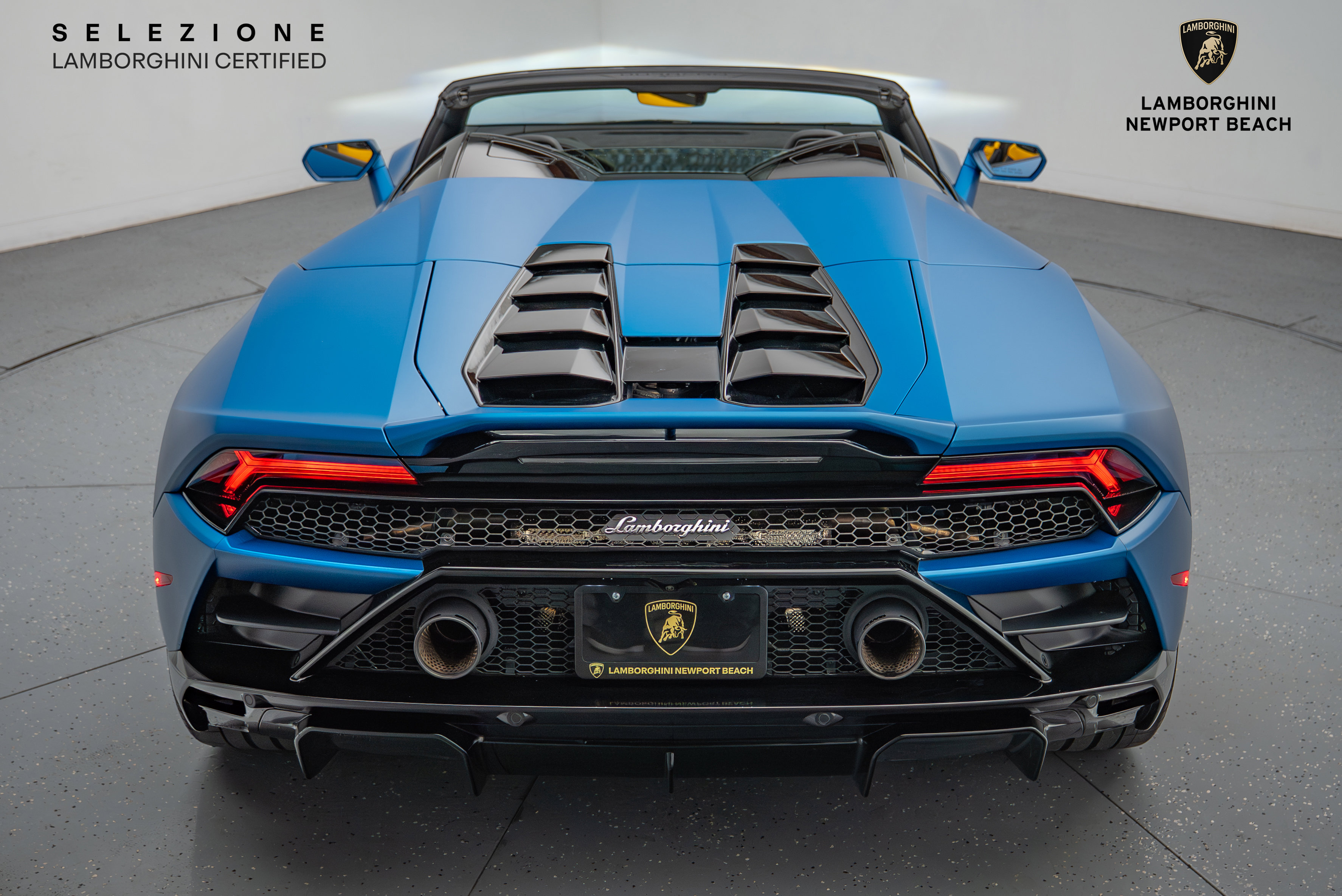 Used 2020 Lamborghini Huracan EVO image 14