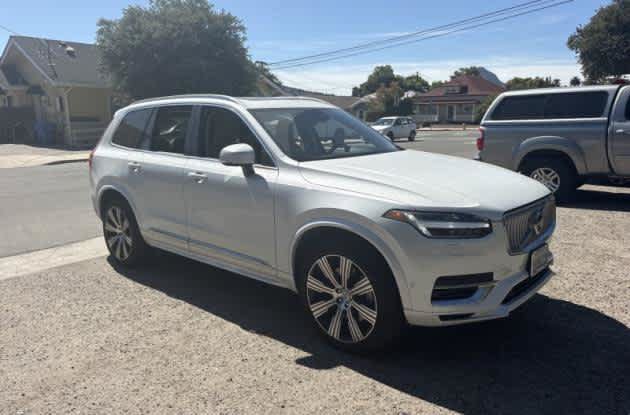 Used 2025 Volvo XC90 T8 Plus w/ Protection Package Premier AWD/4WD image 7