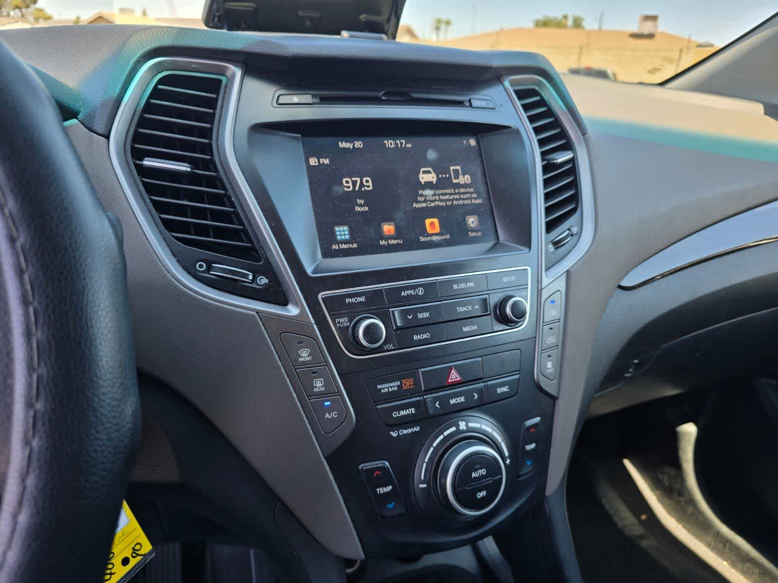 Used 2017 Hyundai Santa Fe SE FWD image 13