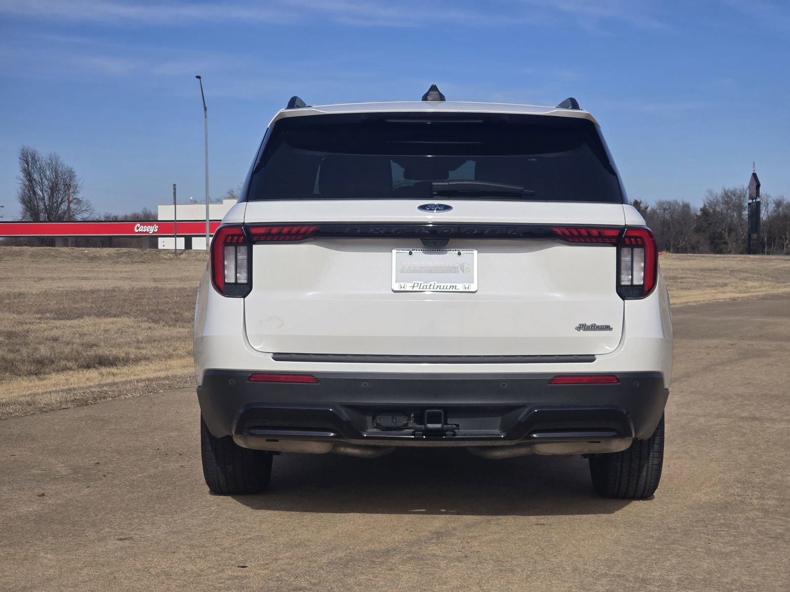 Used 2025 Ford Explorer ST-Line w/ Premium Package image 8