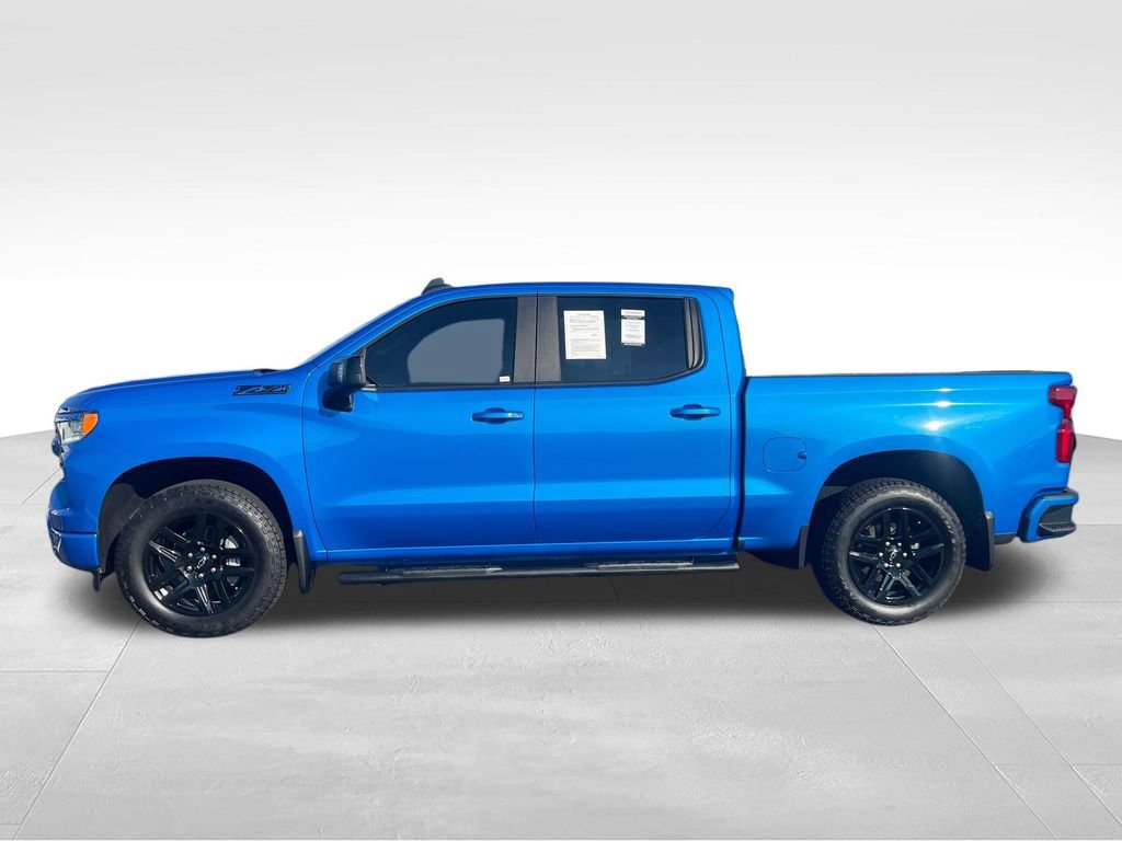 Used 2025 Chevrolet Silverado 1500 RST AWD/4WD image 2