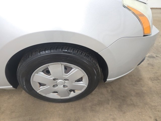 Used 2009 Ford Focus S image 2