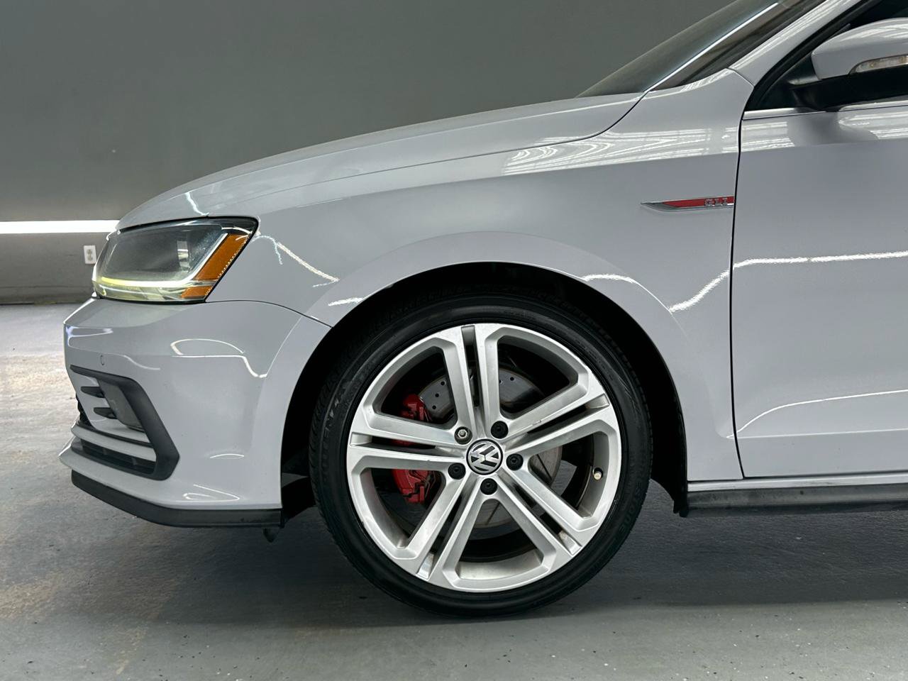 Used 2017 Volkswagen Jetta GLI FWD image 4