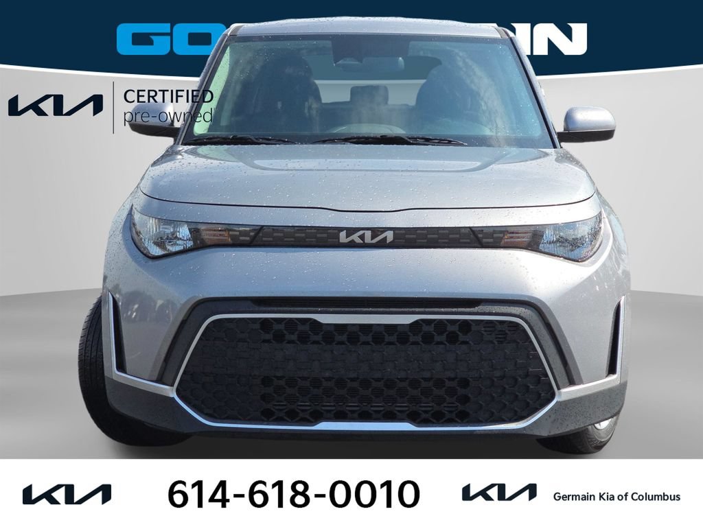 Certified 2025 Kia Soul LX w/ LX Technology Package FWD image 3