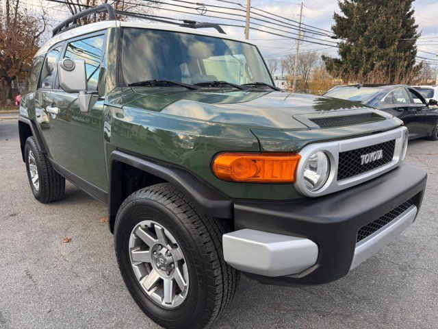 Used 2014 Toyota FJ Cruiser 4WD w/ Upgrade Package image 5