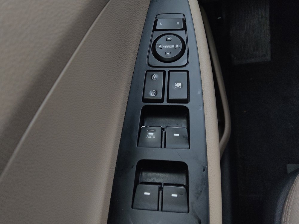 Used 2019 Hyundai Tucson Value w/ Cargo Package image 27