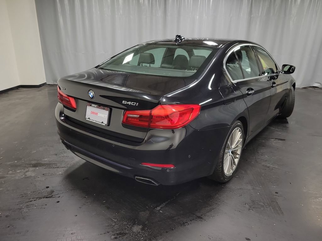 Used 2017 BMW 540i xDrive image 9