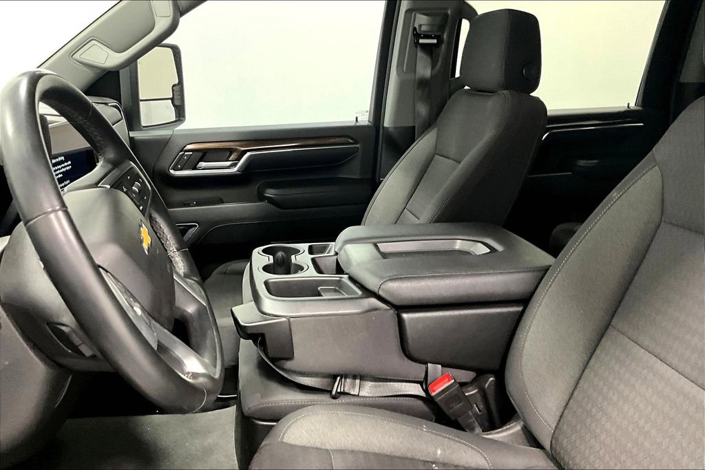Used 2024 Chevrolet Silverado 2500 LT image 34