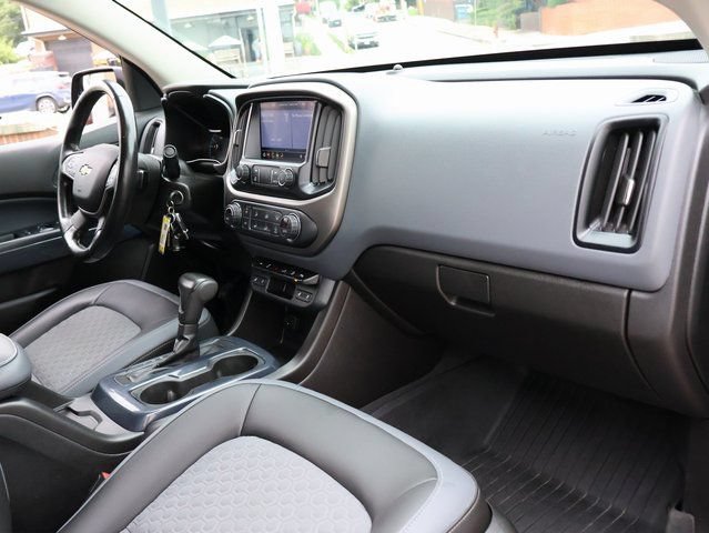 Used 2019 Chevrolet Colorado Z71 w/ Z71 Midnight Edition AWD/4WD image 9