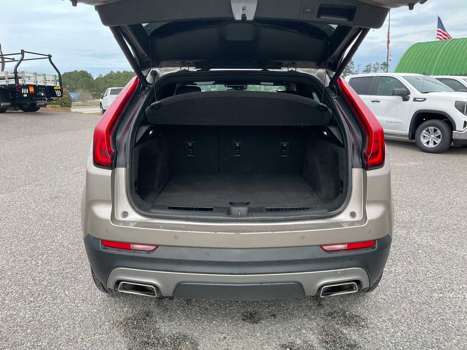 Used 2023 Cadillac XT4 Premium Luxury AWD/4WD image 23