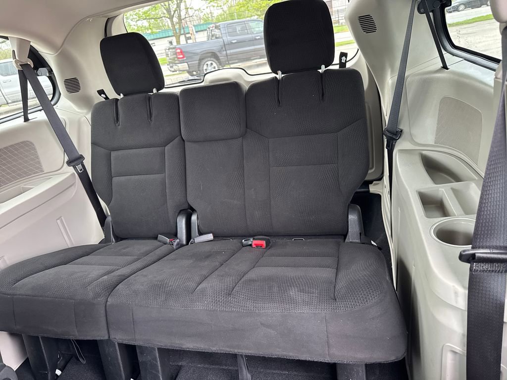 Used 2015 Dodge Grand Caravan SXT FWD image 23