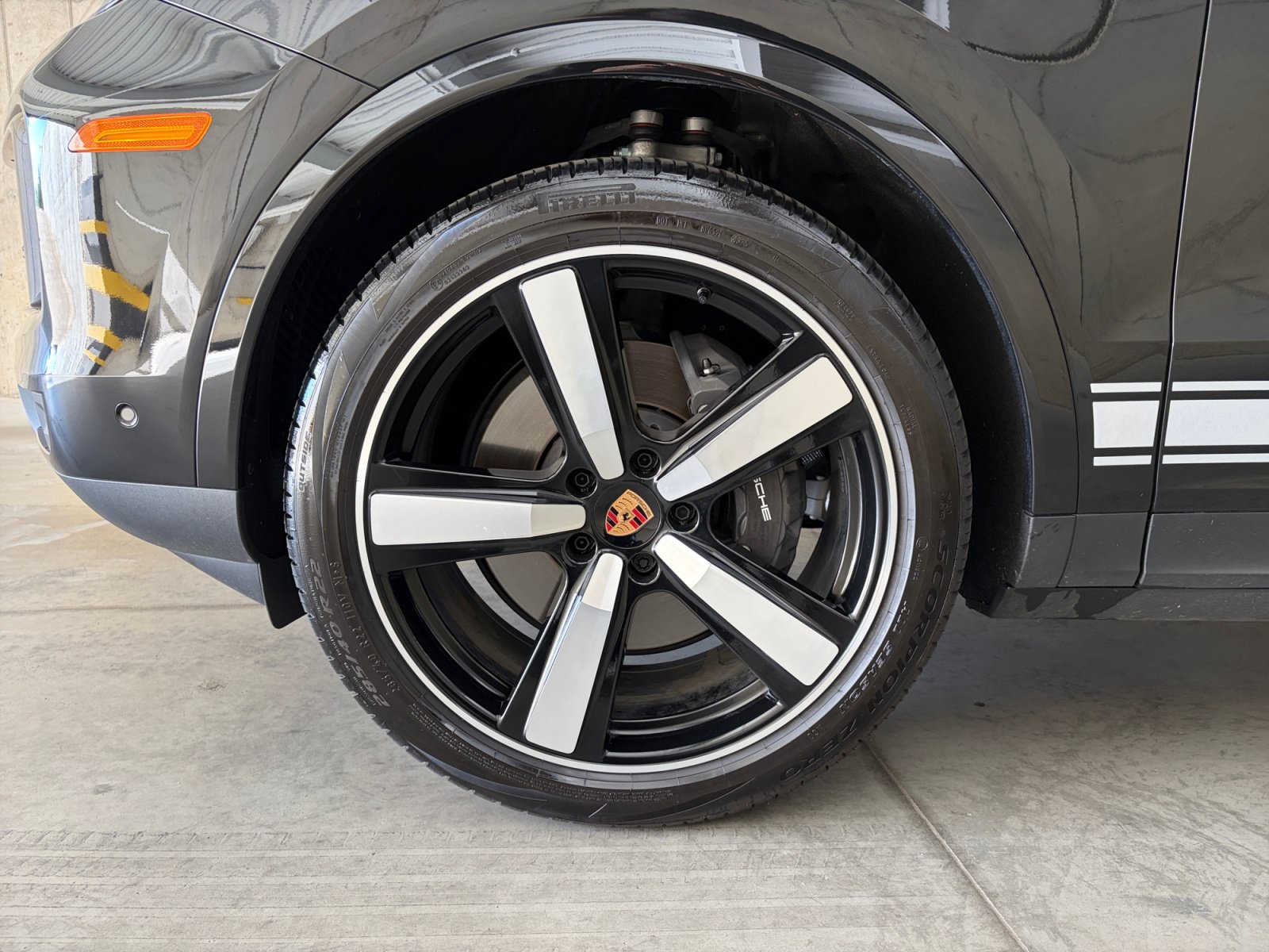 Certified 2026 Porsche Cayenne AWD/4WD image 18