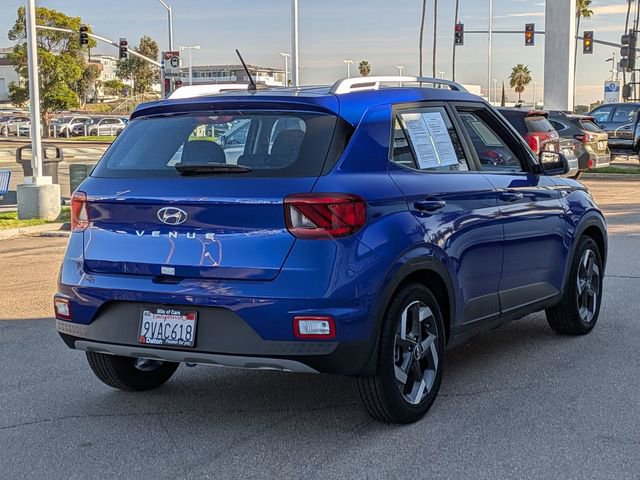 Used 2025 Hyundai Venue SEL image 4