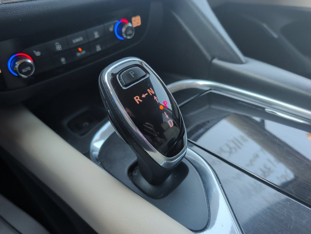 Used 2019 Buick Enclave Essence FWD image 16