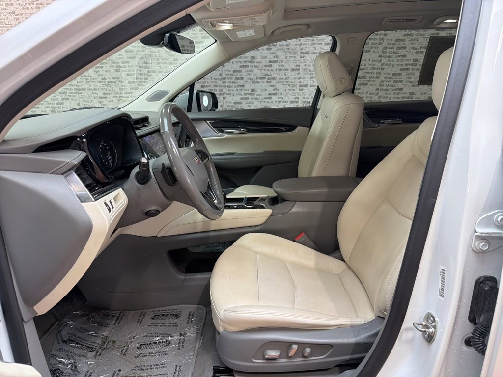 Used 2022 Cadillac XT6 Premium Luxury FWD image 27