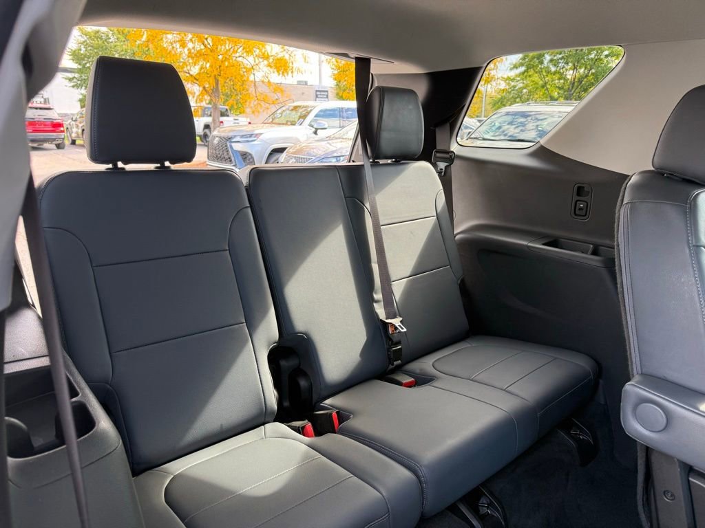 Used 2019 Chevrolet Traverse LT w/ LT Premium Package image 16