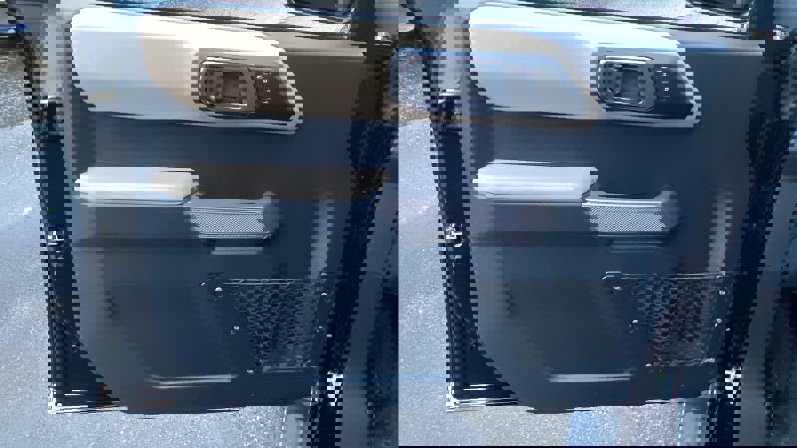 Used 2022 Ford Bronco Wildtrak image 6