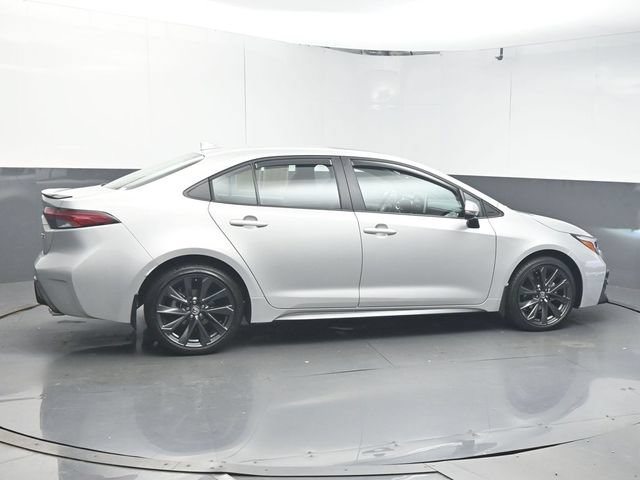 Used 2025 Toyota Corolla XSE FWD image 8