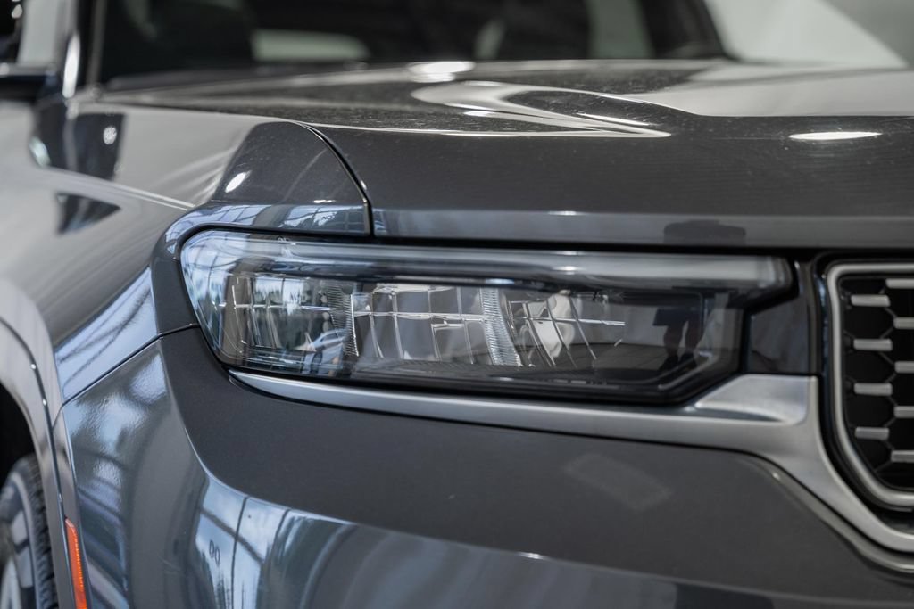Certified 2023 Jeep Grand Cherokee Summit AWD/4WD image 13