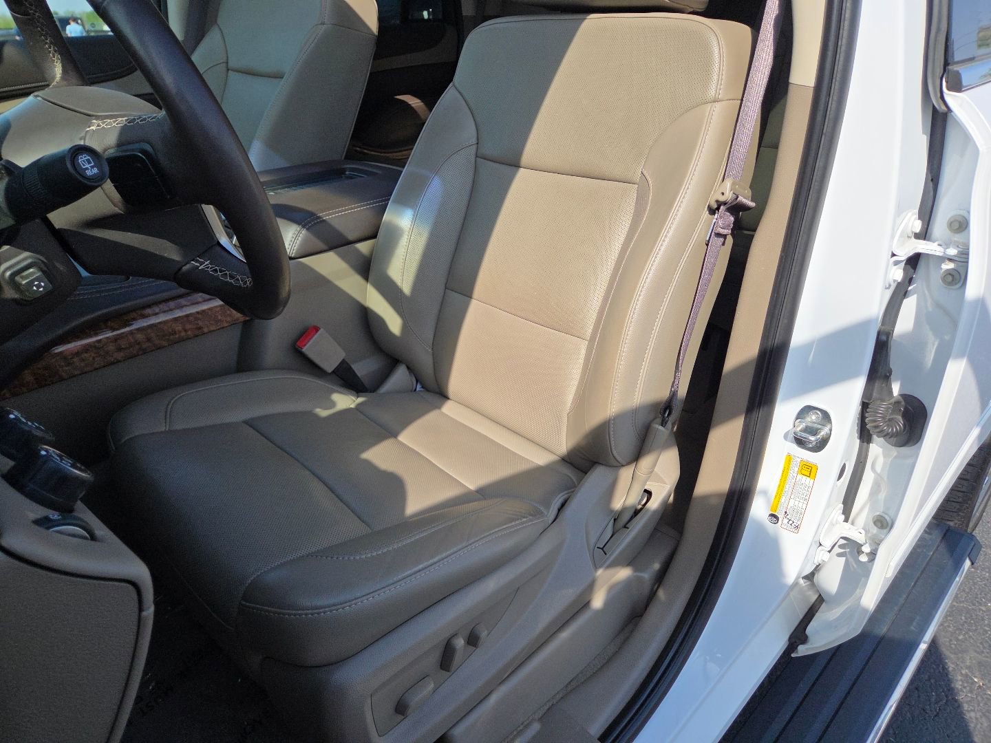 Used 2019 Chevrolet Tahoe Premier AWD/4WD image 22