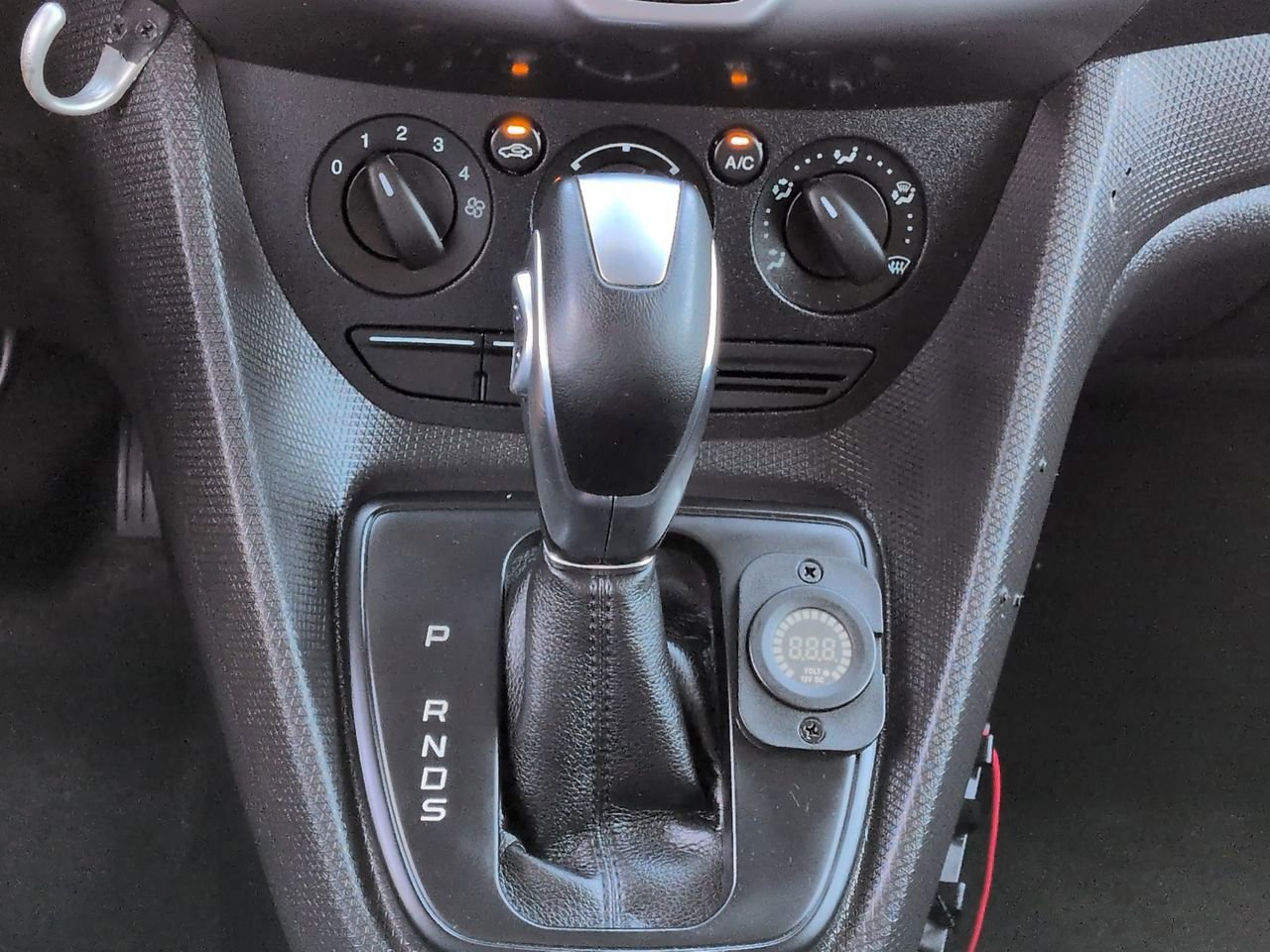 Used 2018 Ford Transit Connect XLT FWD image 19