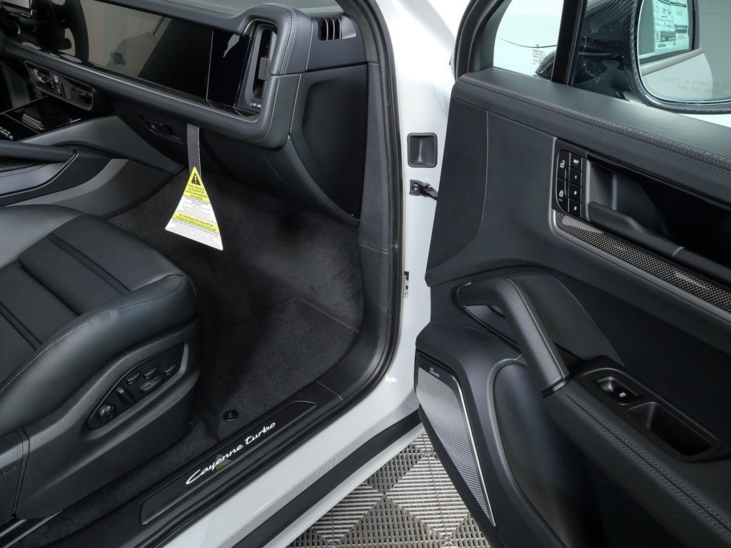 New 2026 Porsche Cayenne Turbo image 24